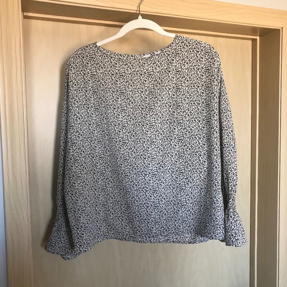 Uniqlo black floral blouse